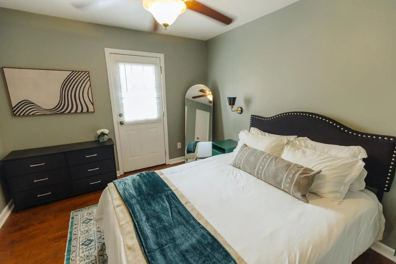 Centrally Located 2Br Overton Square Unit 1 Fast Wifi Free Parking Yes Pets Memphis