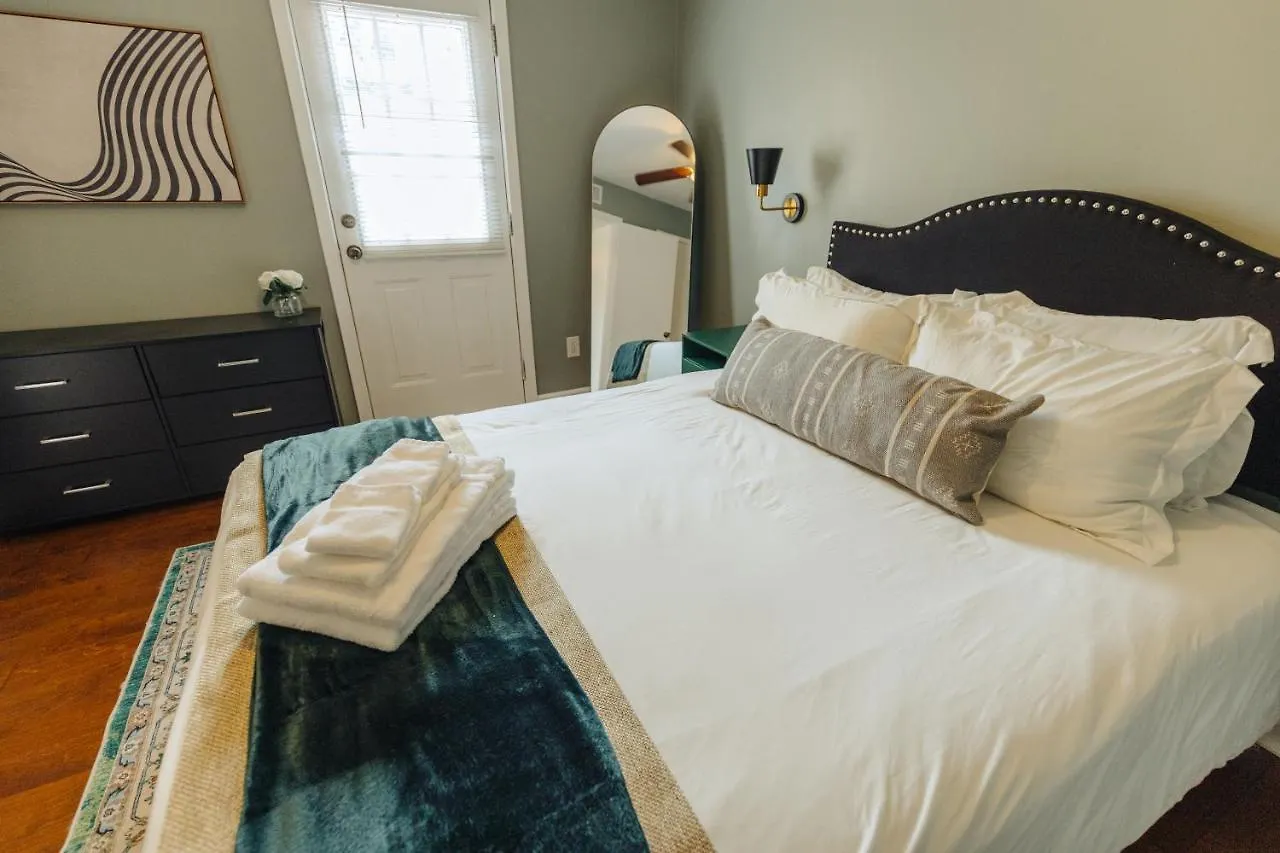 Apartamento Centrally Located 2Br Overton Square Unit 1 Fast Wifi Free Parking Yes Pets Memphis