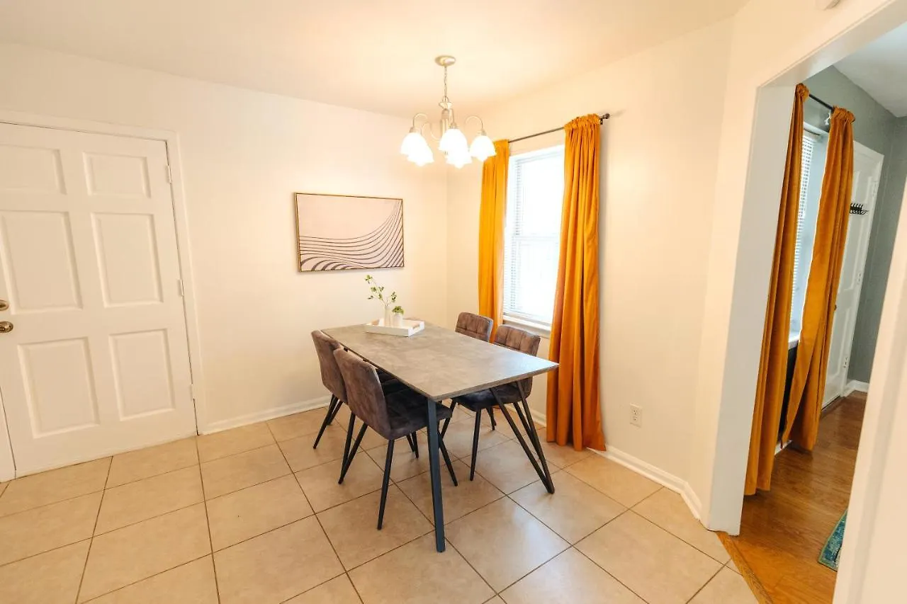 Lägenhet Centrally Located 2Br Overton Square Unit 1 Fast Wifi Free Parking Yes Pets Memphis