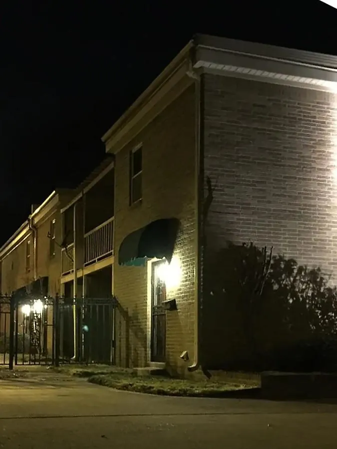 Centrally Located 2Br Overton Square Unit 1 Fast Wifi Free Parking Yes Pets Memphis USA