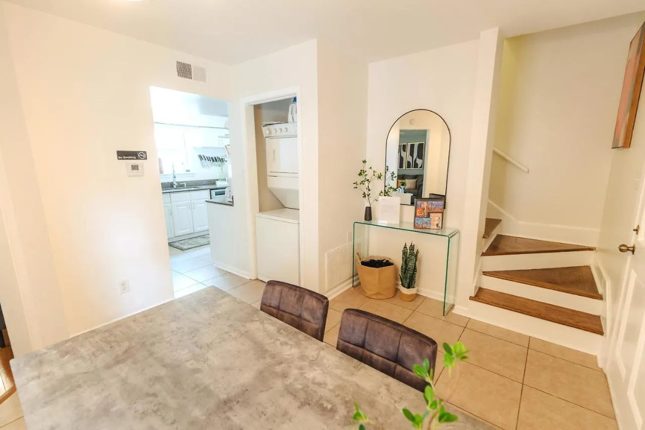 Centrally Located 2Br Overton Square Unit 1 Fast Wifi Free Parking Yes Pets Memphis Lägenhet