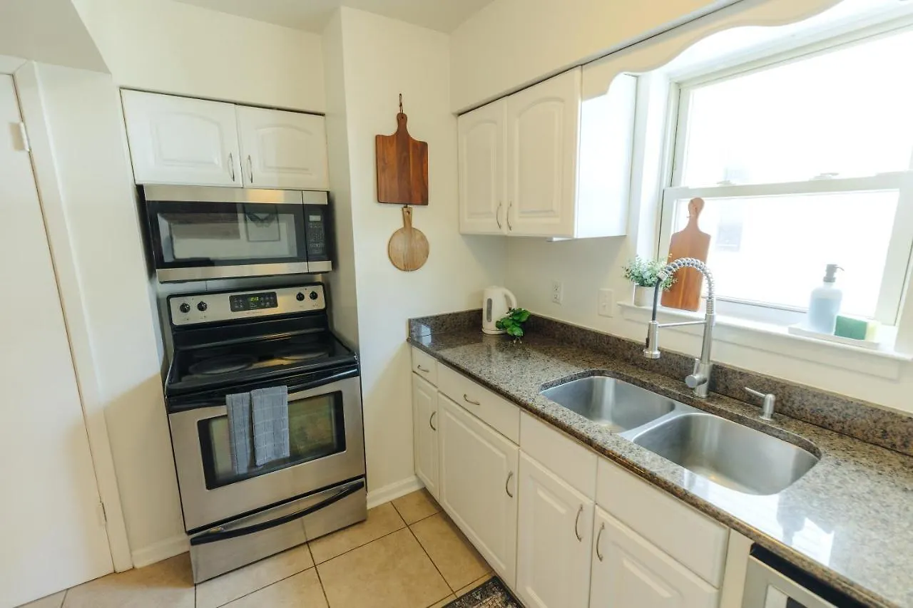 Centrally Located 2Br Overton Square Unit 1 Fast Wifi Free Parking Yes Pets Memphis